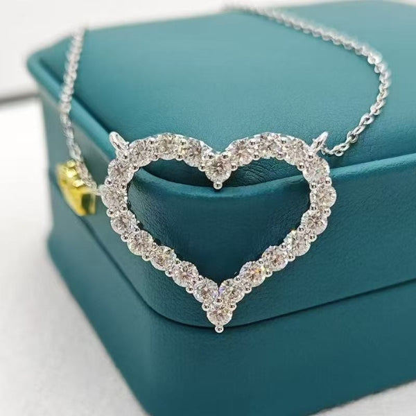 Round Brilliant Cut Open Heart GRA Certified S925 Moissanite Necklace for VVS1 Color 18K Gold Plated
