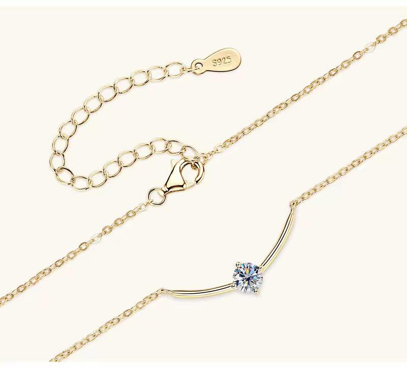 Silver 925 D VVS1 Moissanite Curved Pendant Elegant Necklace