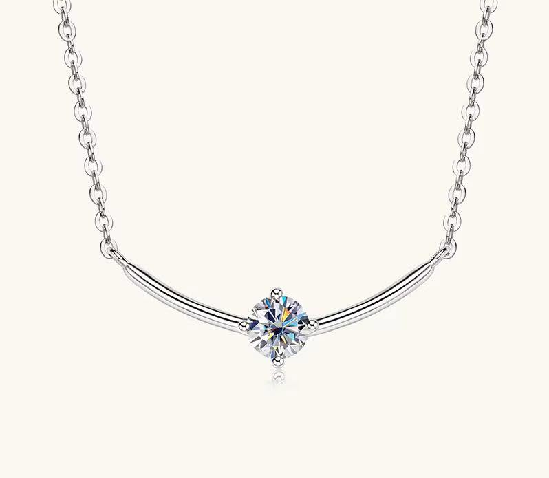 Silver 925 D VVS1 Moissanite Curved Pendant Elegant Necklace
