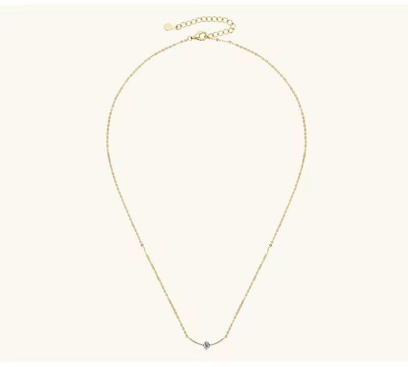 Silver 925 D VVS1 Moissanite Curved Pendant Elegant Necklace