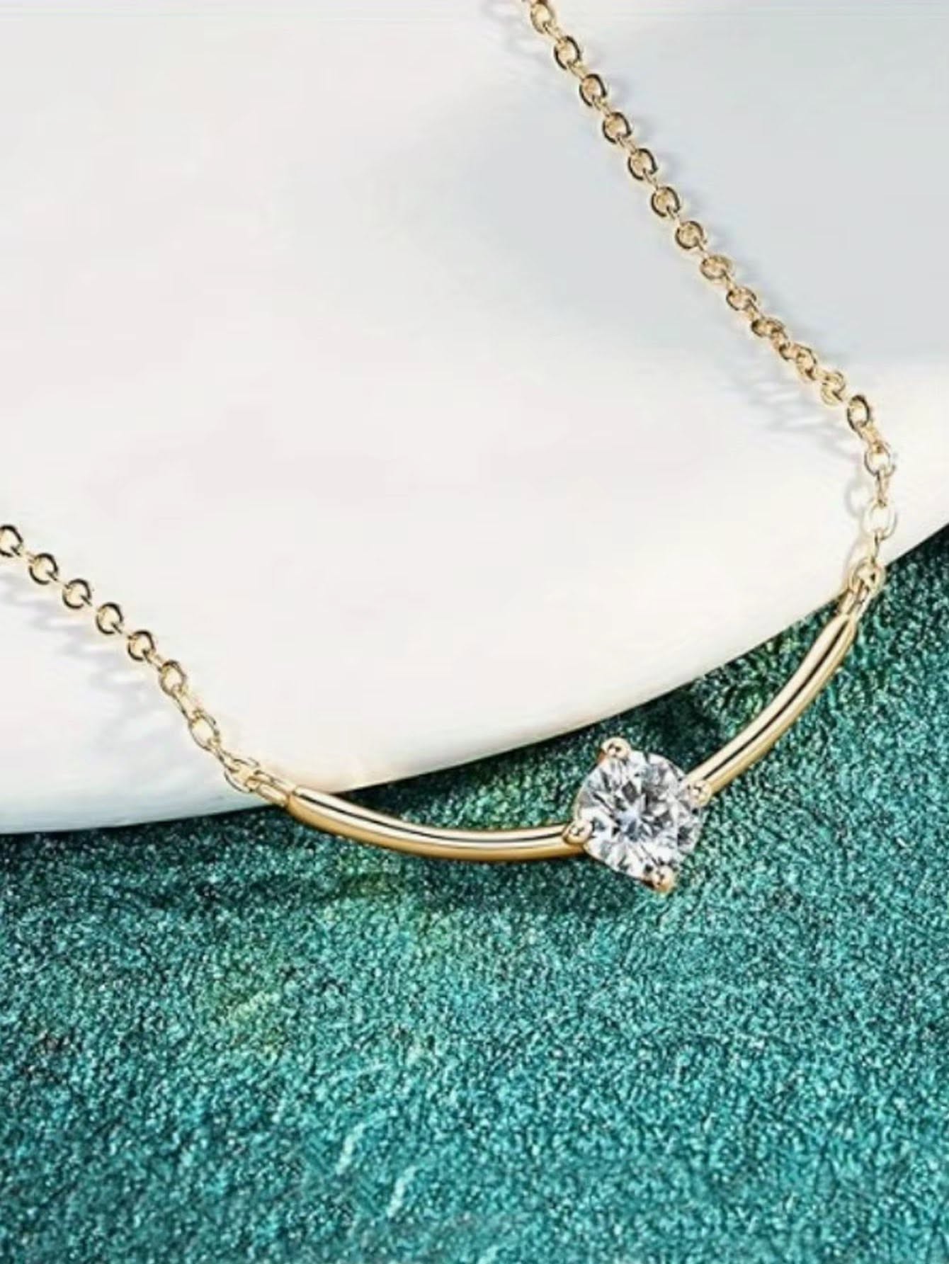 Silver 925 D VVS1 Moissanite Curved Pendant Elegant Necklace