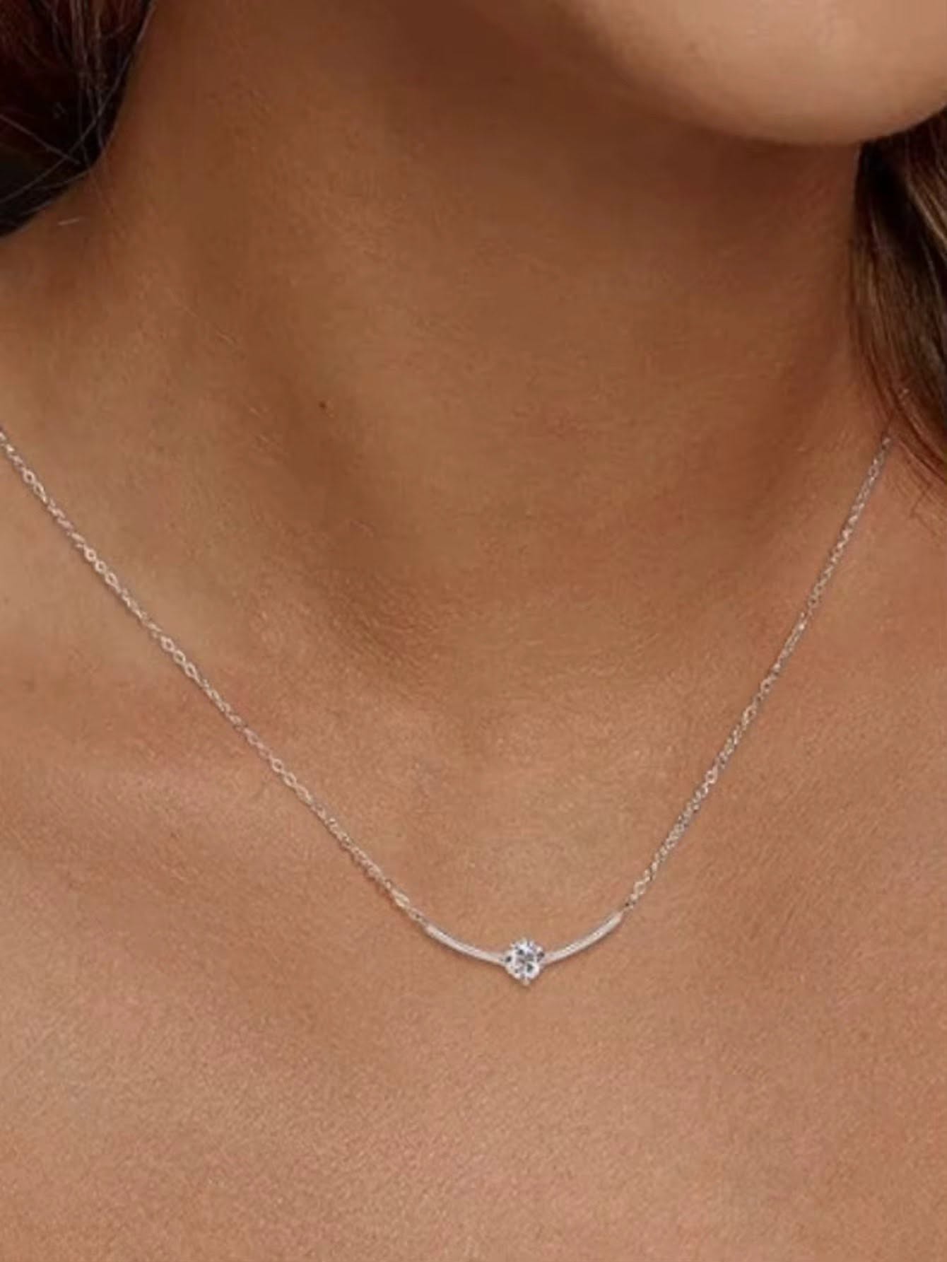 Silver 925 D VVS1 Moissanite Curved Pendant Elegant Necklace
